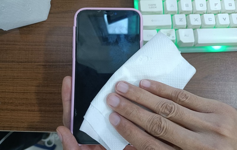 cleaning iphone